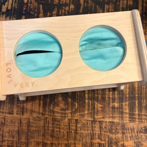 Lovevery Montessori Sensory Box - Picture 3 of 5